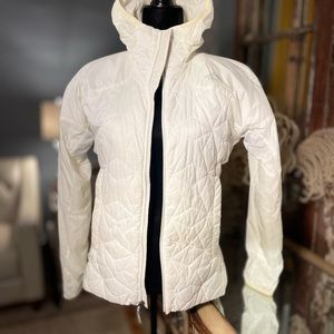 North Face like new quilted white Summit Series hooded windstopper sz M jacket